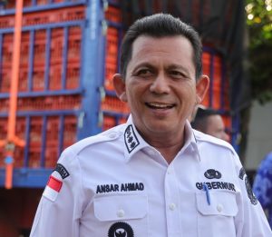 Gubernur Ansar Ahmad
