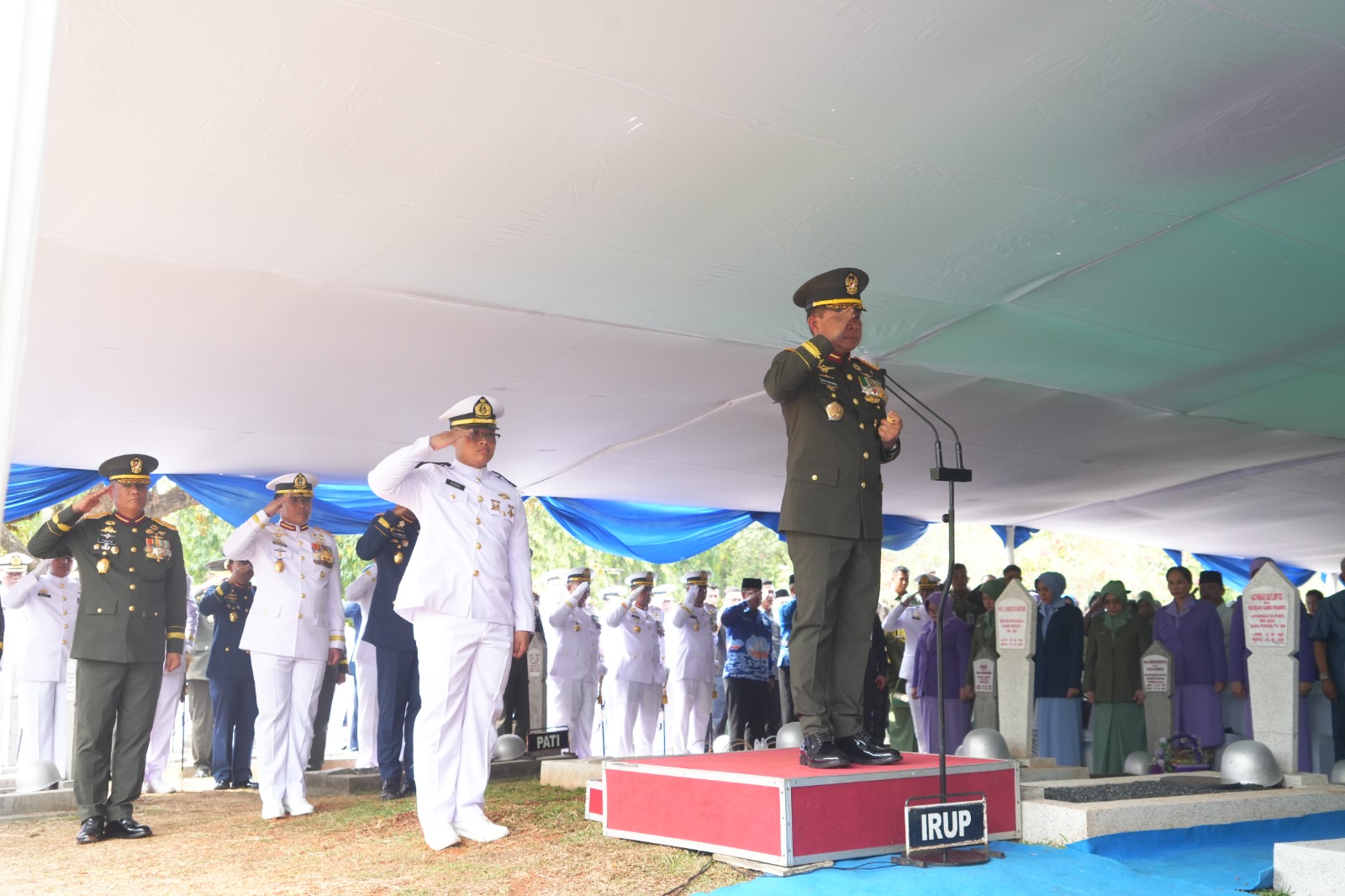Pangkoarmada I Hadiri Upacara Pemakaman Laksamana TNI